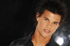 Chàng "người sói" Taylor Lautner. 