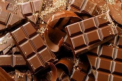 Ăn chocolate đen tốt hơn các loại nước ép trái cây