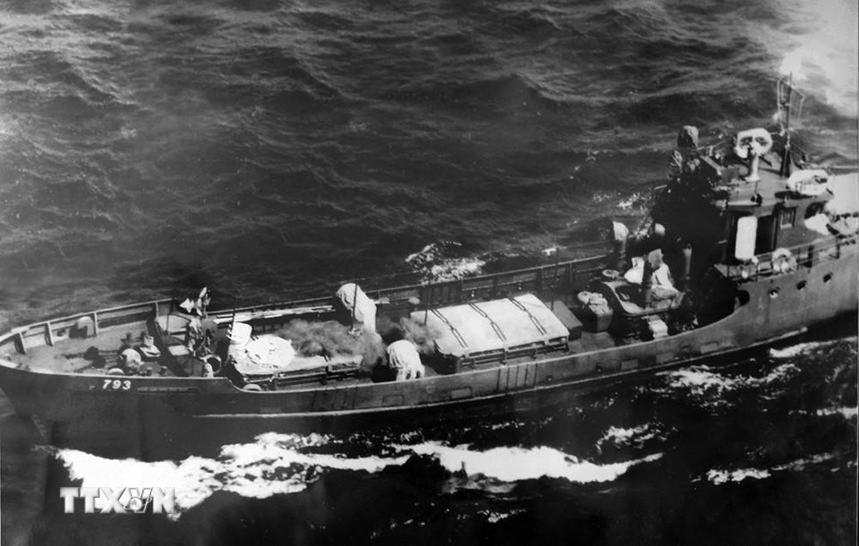 Ngày 23/10/1961, Bộ Quốc phòng thành lập Đoàn vận tải quân sự 759 mở đường chiến lược mới - Đường Hồ Chí Minh trên biển để vận chuyển người và vũ khí đến các chiến trường xa ở miền Nam, những nơi mà đường Hồ Chí Minh trên bộ chưa thể vươn tới. (Ảnh: TTXVN phát)