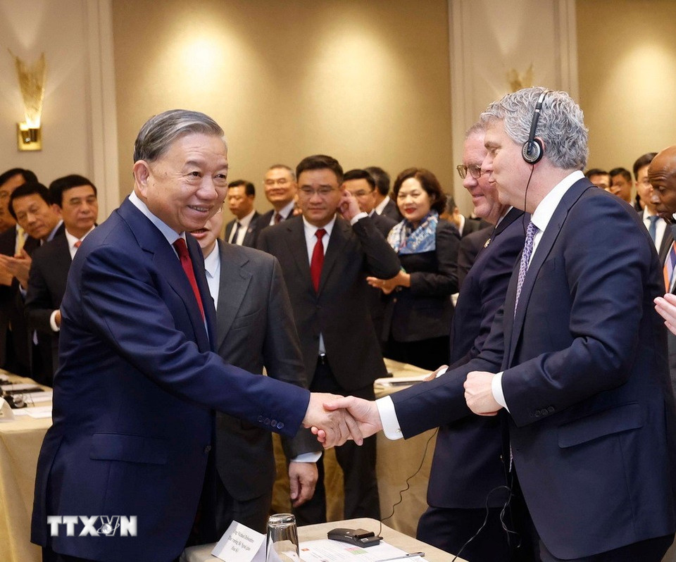 Tổng Bí thư Tô Lâm đến dự lễ ký và trao các hợp đồng và thoả thuận hợp tác giữa Việt Nam và Hoa Kỳ. (Ảnh: Thống Nhất/TTXVN)