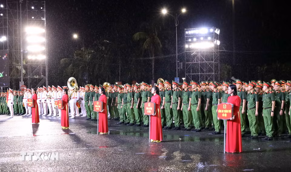 Đại diện các đơn vị tham dự tại Lễ khai mạc Hội thao. (Ảnh: Trần Lê Lâm/TTXVN)