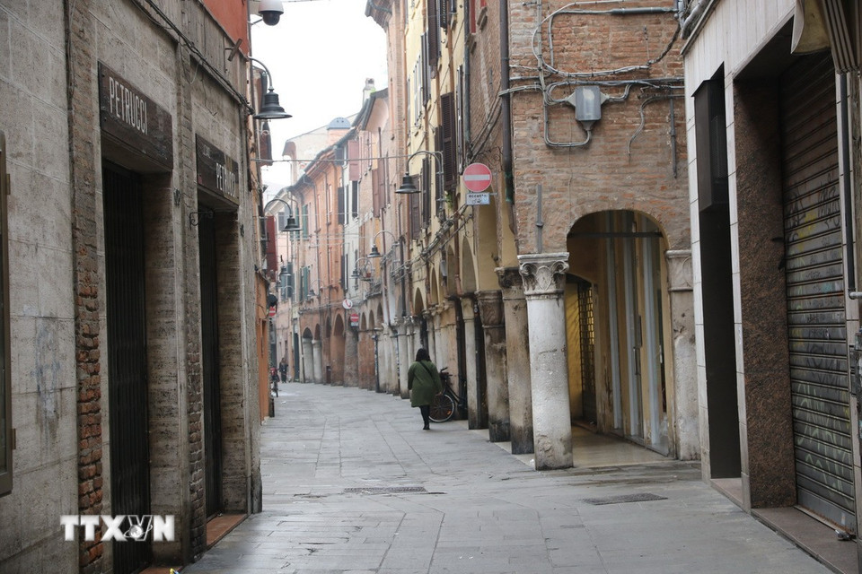 Muôn vẻ mái vòm tại Bologna. (Ảnh: Dương Hoa/TTXVN)