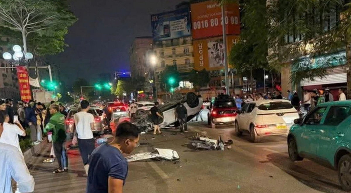 Hà Nội: Tạm giữ lái xe gây tai nạn liên hoàn trên đường Trung Kính