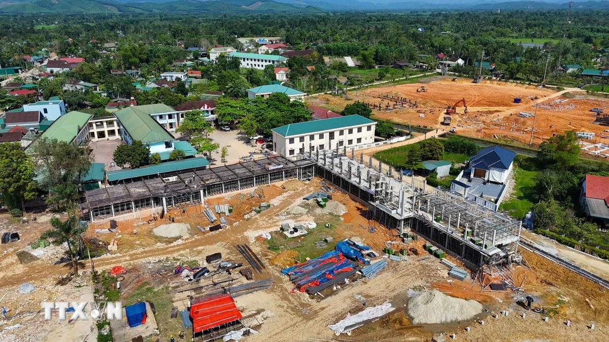 Hà Tĩnh đẩy nhanh tiến độ xây dựng trường nội trú liên cấp vùng biển