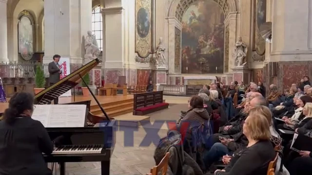 Hợp ca Quê hương tỏa sáng tại Festival quốc tế Paris, quảng bá văn hóa Việt