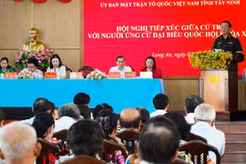 Hội nghị giới thiệu chương trình hành động của người ứng cử đại biểu Quốc hội đơn vị tỉnh Tây Ninh. (Ảnh: Thanh Bình/TTXVN)
