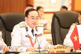 Phó Đô đốc Trần Thanh Nghiêm, Tư lệnh Hải quân nhân dân Việt Nam phát biểu tại hội nghị. (Ảnh: Viên Luyến/TTXVN)