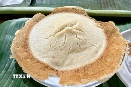 Bánh bò nướng Ha Cô tinh hoa ẩm thực mang đậm bản sắc văn hóa của người Chăm Nam Bộ. (Ảnh: Thanh Sang/TTXVN)