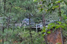 Một vị trí trên đèo Mimosa Đà Lạt đã sạt lở theo kiểu "hàm ếch".(Nguồn: CAND)