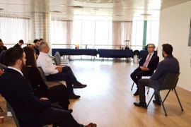 Đại sứ Lý Đức Trung trao đổi về quan hệ Việt Nam và Israel tại Đại học Haifa. (Ảnh: Thanh Bình/TTXVN)