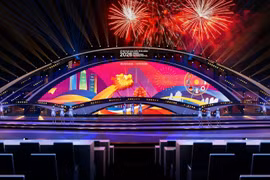 Sân khấu Lễ hội pháo hoa quốc tế Đà Nẵng 2026 được thiết kế dựa trên ý tưởng “giao lộ của hợp nhất” .(Nguồn: DIFF)