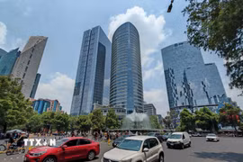 Các tòa nhà thương mại và văn phòng tại trung tâm thủ đô Mexico City, nơi tập trung nhiều hoạt động tài chính và đầu tư của Mexico. (Ảnh: Phương Lan/TTXVN)