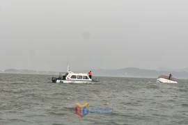 Hiện trường vụ đắm tàu trên khu vực Vịnh Hạ Long. (Nguồn: Báo Quảng Ninh)