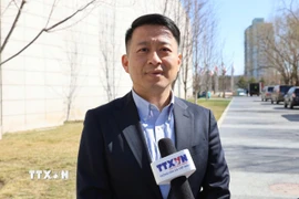 Giáo sư Khúc Cường, giảng viên Đại học Dân tộc Trung ương Trung Quốc, chuyên gia bình luận của CGTN, cho rằng giai đoạn quy hoạch mới không chỉ mang ý nghĩa kinh tế mà còn đánh dấu bước chuyển quan trọng trong quá trình hiện đại hóa của Trung Quốc. (Ảnh: Quang Hưng/TTXVN)