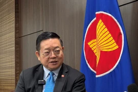 Tổng Thư ký ASEAN Kao Kim Hourn trả lời phỏng vấn phóng viên TTXVN tại Indonesia. (Ảnh: Đỗ Quyên/TTXVN)