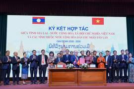 Lễ ký kết hợp tác giữa tỉnh Gia Lai với 4 tỉnh của Nước Cộng hoà dân chủ nhân dân Lào gồm Attapư, Chămpasắc, Salavan và Sê Kông giai đoạn 2026- 2030. (Ảnh: Quang Thái/TTXVN)