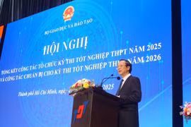 Thứ trưởng Thường trực Bộ Giáo dục và Đào tạo Phạm Ngọc Thưởng phát biểu tại Hội nghị. (Ảnh: Thu Hoài/TTXVN)
