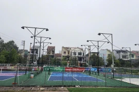 Công ty CP Xây dựng và Đầu tư 492 xây dựng toàn bộ sân thể dục thể thao với diện tích 1412m2. (Nguồn: Công Lý)