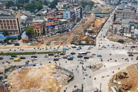 Nút La Thành-Nguyễn Chí Thanh đang được thi công để hoàn thiện tuyến đường Vành đai 1.