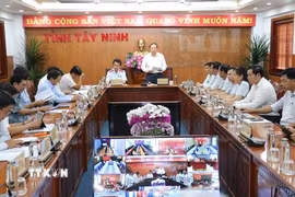 Quang cảnh Hội nghị công bố công khai Kết luận thanh tra chuyên đề về cơ sở nhà, đất dôi dư sau sắp xếp trên địa bàn tỉnh Tây Ninh. (Ảnh: Bùi Giang/TTXVN)