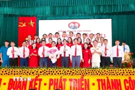 Ban Chấp hành Đảng bộ xã Tân Minh nhiệm kỳ 2025 - 2030 ra mắt Đại hội. (Ảnh: Hoàng Ngọc/TTXVN)