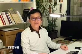 Phó giáo sư Nguyễn Tuấn Cường được ghi nhận là một trong những chuyên gia tiêu biểu về thư tịch Hán Nôm, văn bản học và văn hóa tri thức Việt Nam. (Ảnh: Thanh Hương/TTXVN)