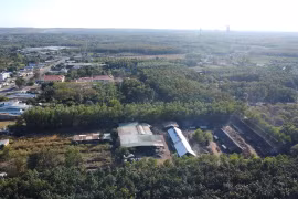 Các lò than gây ô nhiễm kéo dài nhiều năm qua tại ấp Hưng Thịnh, xã Lộc Thịnh (Lộc Ninh, Bình Phước). (Ảnh: Đậu Tất Thành/TTXVN)