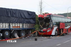 Hiện trường vụ tai nạn trên đường tránh Huế (Nguồn: Dân Trí)