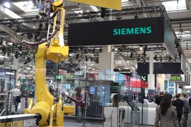 Gian hàng Siemens tại Hội chợ EMO Hannover- (Ảnh Phương Hoa/TTXVN )