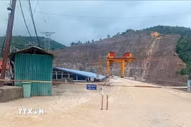 Dự án thủy điện Hồi Xuân, xã Phú Xuân, tỉnh Thanh Hóa sau 16 năm vẫn chưa hoàn thành. (Ảnh: Nguyễn Nam/TTXVN)