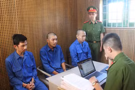  Các đối tượng làm việc tại cơ quan Công an. (Nguồn: Công an tỉnh Đắk Nông)