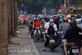 Hà Nội điều chỉnh tổ chức giao thông trên đường Nguyễn Ngọc Vũ, Cầu Giấy, Hà Nội. (Nguồn: Báo Lao Động)