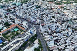 Phường Long Xuyên (An Giang) là đầu mối giao thương của vùng Tứ giác Long Xuyên đang từng bước hình thành chuỗi giá trị sản xuất, chế biến, tiêu thụ nông sản gắn với vùng nguyên liệu lớn và hệ thống logistics hiện đại. (Ảnh: Thanh Sang/TTXVN)