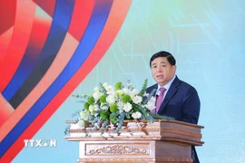 Phó Thủ tướng Nguyễn Chí Dũng - Phó Trưởng ban Ban Chỉ đạo Trung ương về phát triển khoa học, công nghệ, đổi mới sáng tạo và chuyển đổi số Quốc gia phát biểu khai mạc. (Ảnh: Hoàng Hiếu/TTXVN)