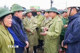 Phó Thủ tướng Chính phủ Trần Hồng Hà trực tiếp kiểm tra công tác phòng, chống bão số 3 tại Hải Phòng. (Ảnh: Hoàng Ngọc/TTXVN)