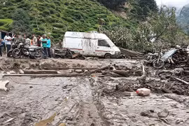 Hiện trường sau trận lũ quét ở Kishtwar, vùng Kashmir, Ấn Độ ngày 14/8. (Ảnh: AFP)