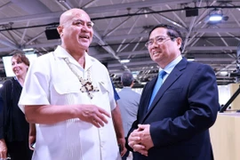 Thủ tướng Phạm Minh Chính gặp Thủ tướng Tuvalu Feleti Penitala Teo. (Ảnh: Dương Giang/TTXVN)