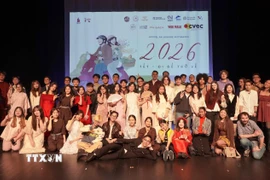 Sự kiện Tết cộng đồng với chủ đề “Đi để trở về” thu hút đông đảo sinh viên Việt Nam đang học tập và sinh sống tại Rennes, cộng đồng kiều bào, cùng nhiều khách mời và bạn bè quốc tế tham dự. (Ảnh: TTXVN phát)