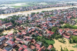 Phường Vân Hà, tỉnh Bắc Ninh bị nước lũ tràn vào gây ngập. (Ảnh: Thái Hùng/TTXVN)