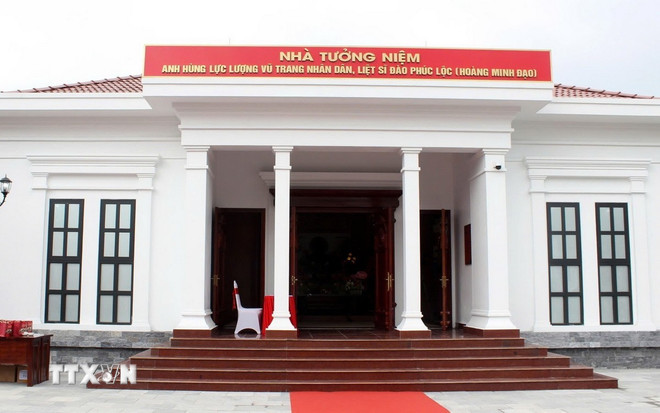 Nhà tưởng niệm Liệt sỹ Hoàng Minh Đạo. (Ảnh: TTXVN phát) ttxvn-nha-tuong-niem-hoang-minh-dao2.jpg