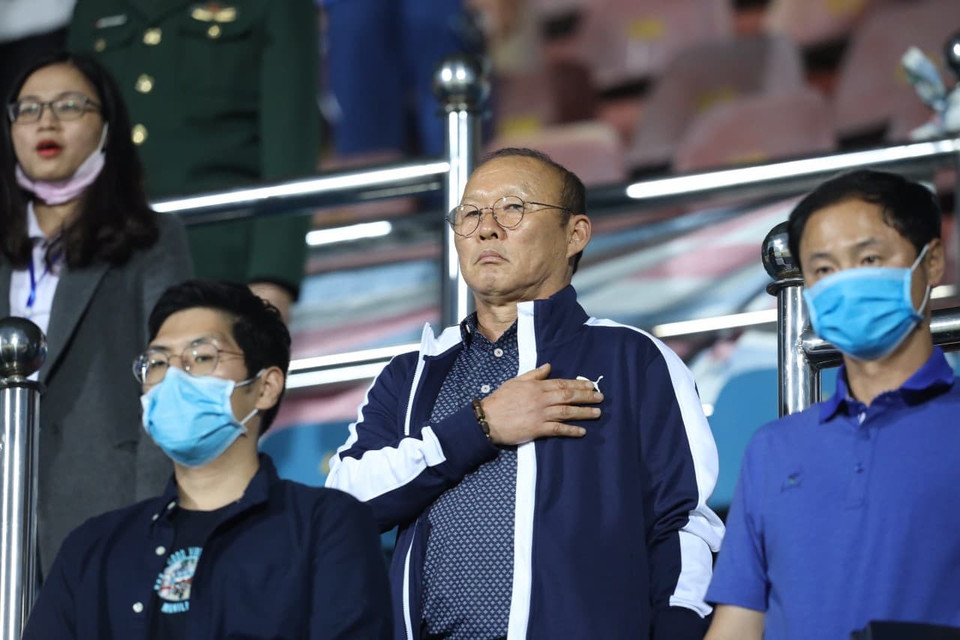 Nam Định có chiến thắng đầu tiên ở mùa giải này trên sân nhà trong ngày huấn luyện viên Park Hang-seo dự khán trận đấu. (Ảnh: Dương Anh/Vietnam+)