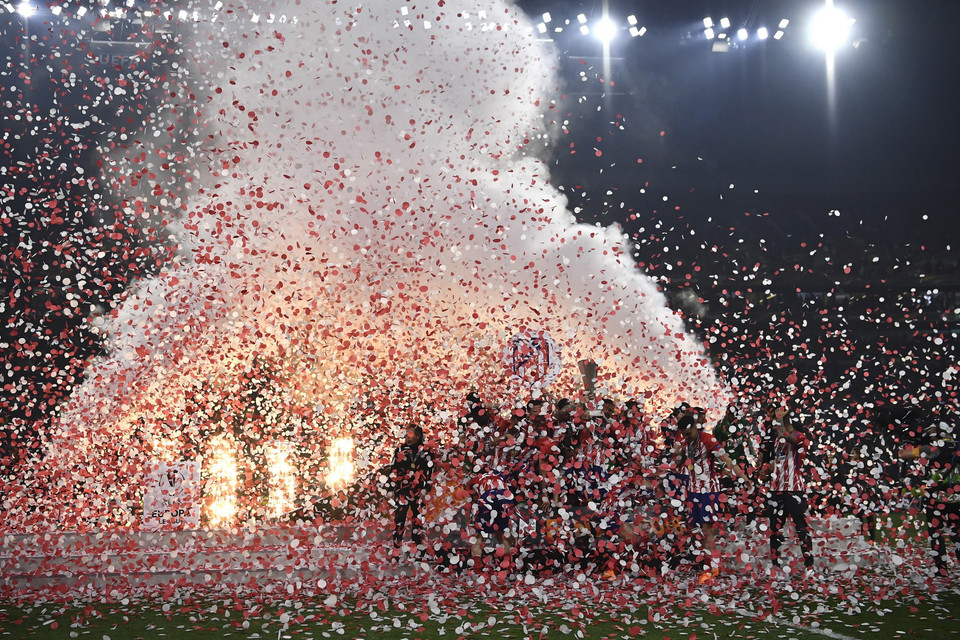 Niềm vui phút đăng quang vô địch Europa League 2017/2018 của các cầu thủ Atletico Madrid. (Nguồn: AFP/ TTXVN)