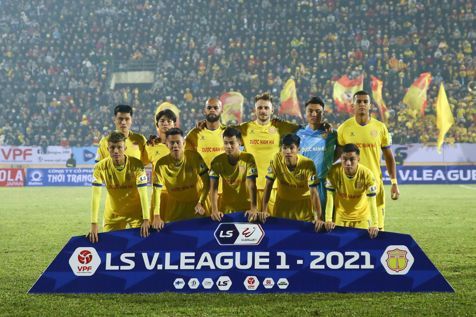 Chiều nay (15/1), V-League 2021 chính thức khởi tranh với trận đấu sớm nhất vòng 1 giữa câu lạc bộ Nam Định và Hà Nội FC trên sân vận động Thiên Trường. (Ảnh: Chi Đạt/Vietnam+) 