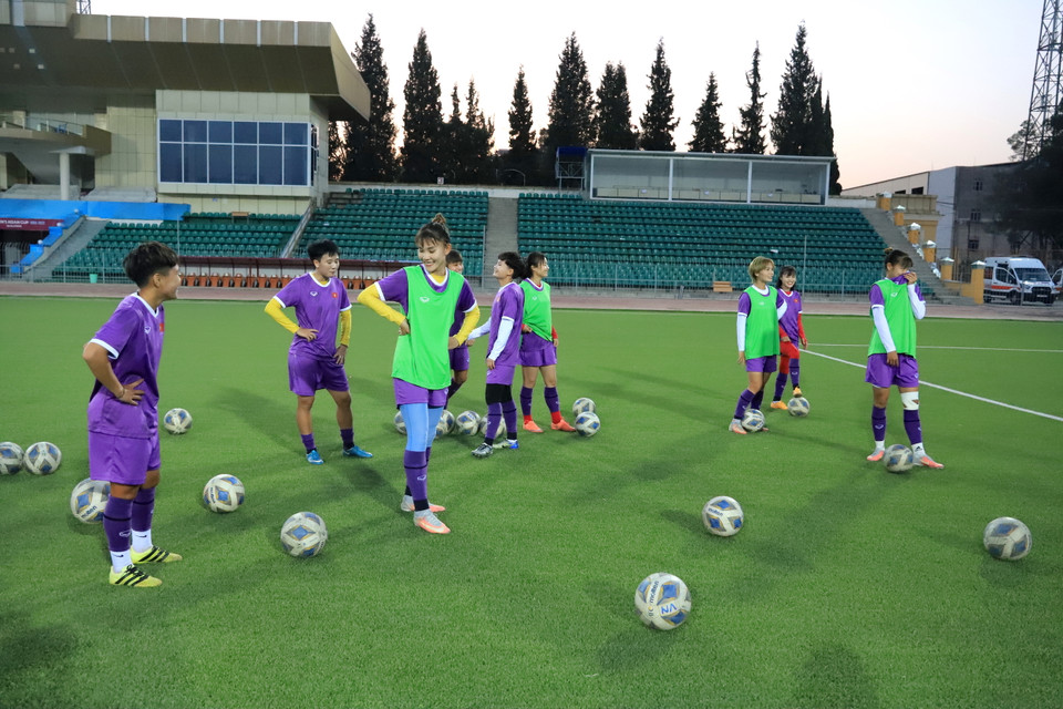 Không khí các buổi tập của Đội tuyển Nữ đều rất thoải mái. Toàn đội quyết tâm giành vé vượt qua vòng loại. (Ảnh: VFF)