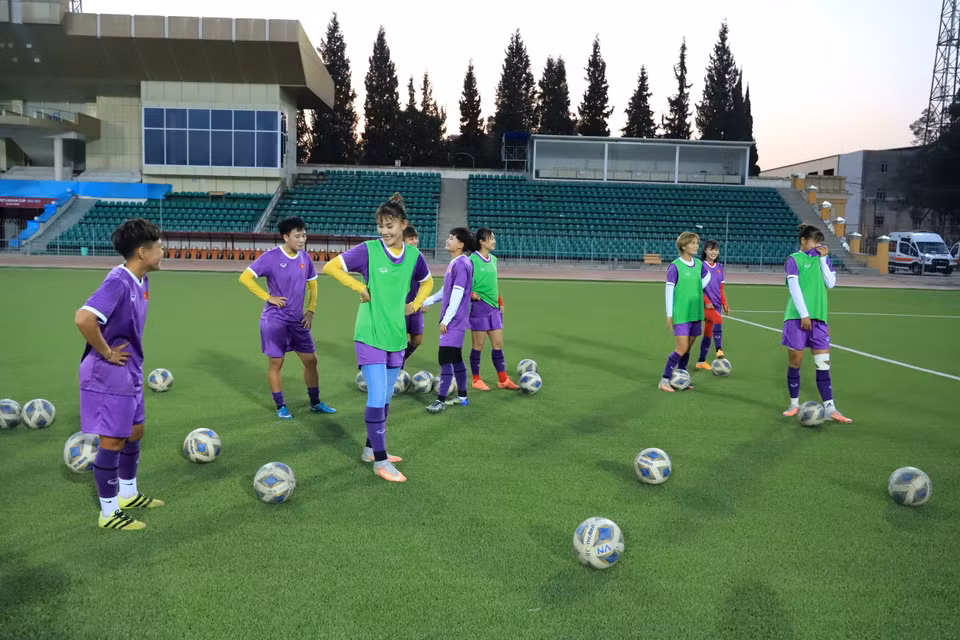 Không khí các buổi tập của Đội tuyển Nữ đều rất thoải mái. Toàn đội quyết tâm giành vé vượt qua vòng loại. (Ảnh: VFF)