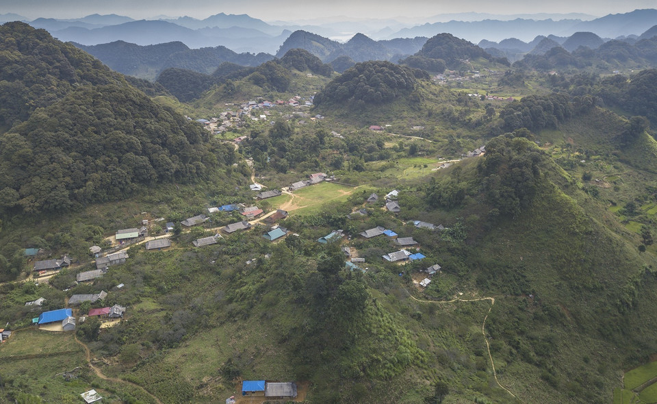 Toàn cảnh xã Pà Cò nhìn từ trên cao. (Ảnh: Trọng Đạt/TTXVN)