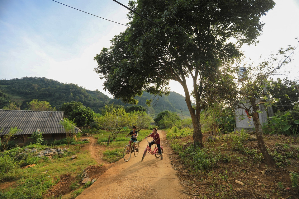 Cảnh quan hoang sơ và bình yên của xã Hang Kia. (Ảnh: Trọng Đạt/TTXVN)