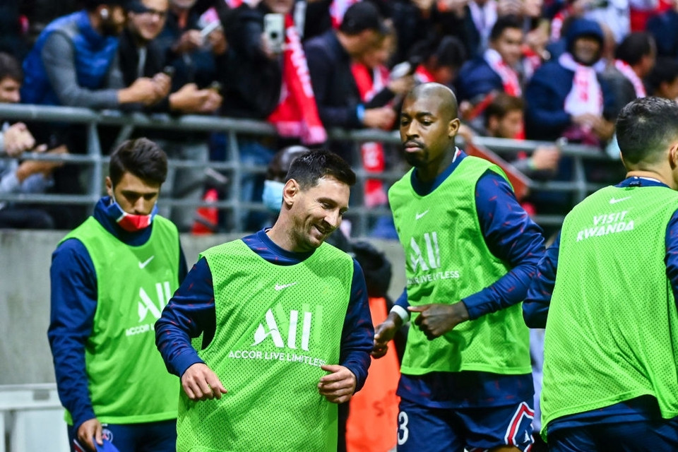 Messi vào sân từ băng ghế dự bị ở phút 66 trận đấu với Reims. Anh được huấn luyện viên Mauricio Pochettino thay thế cho Neymar. (Ảnh: Getty Images)