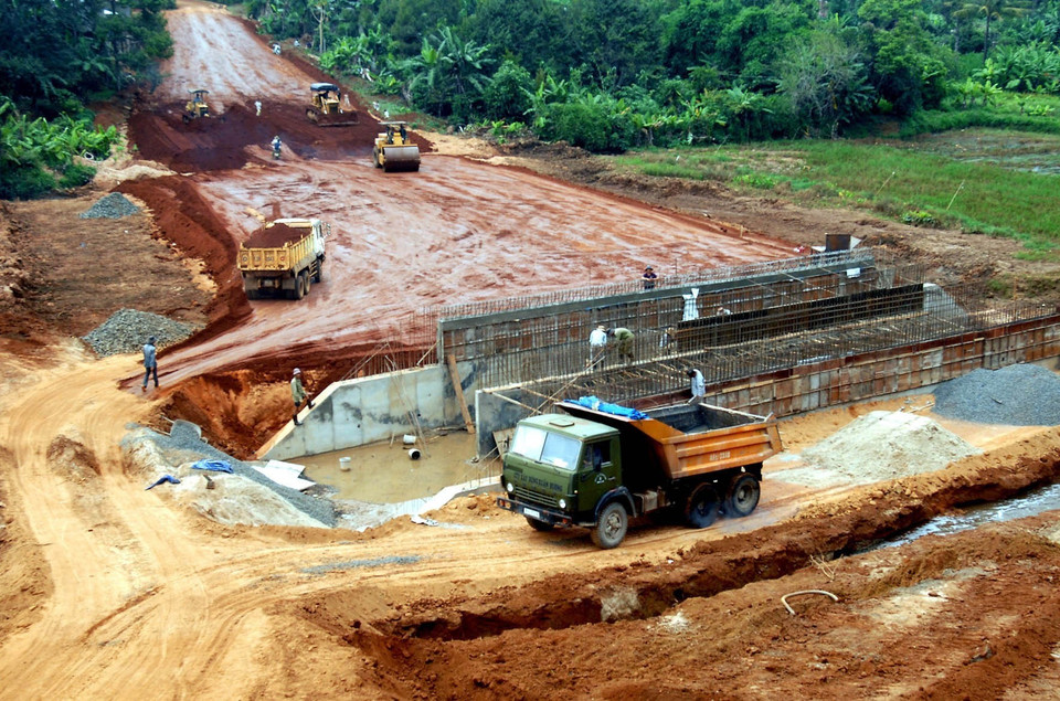 Máy bay của hàng hãng không VietjetAir hạ cánh xuống sân bay Pleiku. (Ảnh: Ngọc Hà/TTXVN)