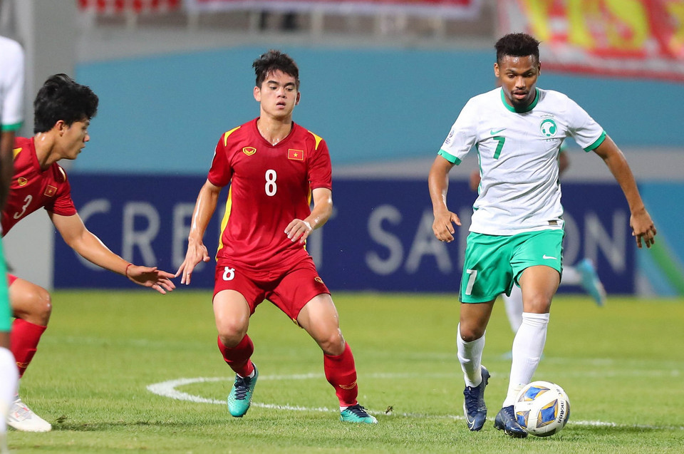 Đội bóng Tây Á nhanh chóng ghi hai bàn thắng định đoạt trận đấu từ những tình huống chớp thời cơ hiệu quả. (Ảnh: VFF)